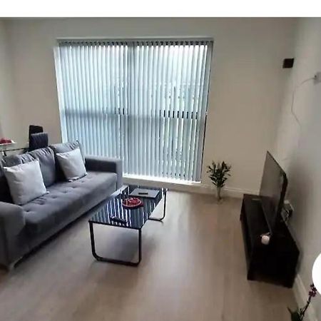 Lovely 2-Bedrooms With Free Parking Canvey Island 외부 사진